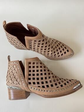 Jeffrey Campbell Western Boots Womens Size 8.5 Brown Studded Cutout Leather